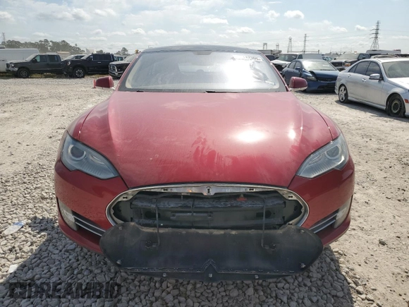2014 Tesla Model S 60 with VIN 5YJSA1H13EFP30664, listed as a Copart auction lot 53142305 with 113,995 mi miles and Salvage Title. Bid and sale history available at DreamBid. Image 5.