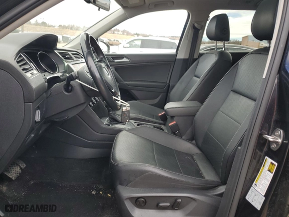 2018 Volkswagen Tiguan SEL with VIN 3VV3B7AX3JM207073, listed as a Copart auction lot 45223345 with 91,372 mi miles and Salvage Title. Bid and sale history available at carsss.com. Image 7.