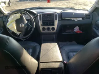 2004 Mercury Mountaineer Convenience z VIN 4M2ZU86K84UJ09656, wystawiony jako Copart lot #82852813 z przebiegiem 170 278 mil mil oraz Szkoda całkowita • Salvage title. Historia ofert i sprzedaży dostępna na DreamBid. Obrazek 8.