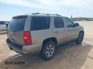 2009 Chevrolet Tahoe 2LT z VIN 1GNEC23369R181474, wystawiony jako IAAI lot #42222270 z przebiegiem 259 621 mil mil oraz . Historia ofert i sprzedaży dostępna na DreamBid. Obrazek 4.