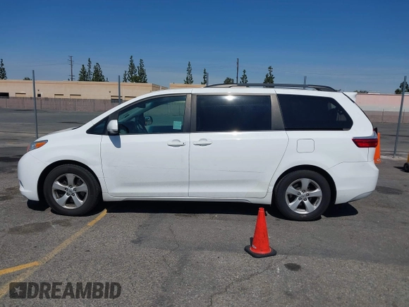 2016 Toyota Sienna LE AAS with VIN 5TDKK3DC6GS732942, listed as a IAAI auction lot 41841706 with 37,114 mi miles. Bid and sale history available at carsss.com. Image 14.