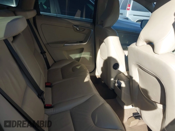 2012 Volvo XC60 3.2L with VIN YV4952DL8C2291037, listed as a IAAI auction lot 41683215 with 170,000 mi miles and . Bid and sale history available at DreamBid. Image 8.