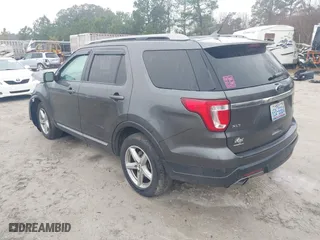 2019 Ford Explorer XLT with VIN 1FM5K7DH1KGB01563, listed as a IAAI auction lot 41548017 with 95,379 mi miles. Bid and sale history available at carsss.com. Image 3.