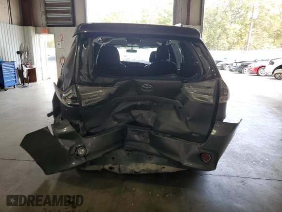 2017 Toyota Sienna SE with VIN 5TDXZ3DC4HS898217, listed as a Copart auction lot 81272463 with 143,748 mi miles and Salvage Title. Bid and sale history available at carsss.com. Image 6.