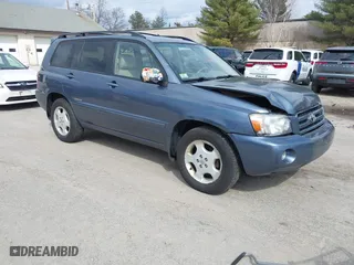 2006 Toyota Highlander w/3rd Row with VIN JTEEP21A160163829, listed as a IAAI auction lot 41889666 with 212,744 mi miles. Bid and sale history available at carsss.com. Image 1.
