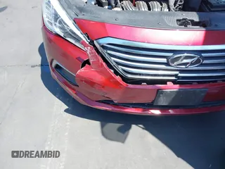2016 Hyundai Sonata SE with VIN 5NPE24AF0GH379413, listed as a IAAI auction lot 42051299 with 101,781 mi miles and . Bid and sale history available at carsss.com. Image 6.