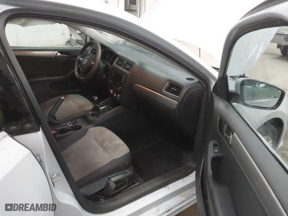 2017 Volkswagen Jetta 1.4T S with VIN 3VW167AJ5HM279535, listed as a IAAI auction lot 41664681 with 98,902 mi miles. Bid and sale history available at carsss.com. Image 5.