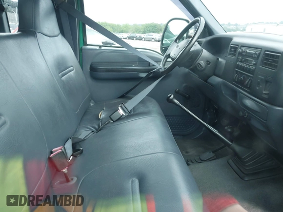 2000 Ford F-250 XL with VIN 1FTNX21L0YEA75124, listed as a IAAI auction lot 42702921 with Not provided miles and . Bid and sale history available at DreamBid. Image 5.