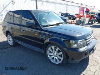 2007 Land Rover Range Rover Sport SC z VIN SALSH23497A111915, wystawiony jako IAAI lot #42396962 z przebiegiem 153 941 mil mil oraz . Historia ofert i sprzedaży dostępna na DreamBid. Obrazek 1.