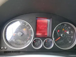 2008 Volkswagen Jetta GLI z VIN 3VWDJ71KX8M006725, wystawiony jako Copart lot #58665965 z przebiegiem 182 427 mil mil oraz Tytuł czysty. Historia ofert i sprzedaży dostępna na DreamBid. Obrazek 9.