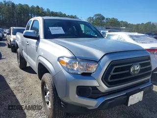 2023 Toyota Tacoma SR z VIN 3TYRZ5CN7PT025197, wystawiony jako IAAI lot #41566874 z przebiegiem 70 355 mil mil oraz . Historia ofert i sprzedaży dostępna na DreamBid. Obrazek 1.