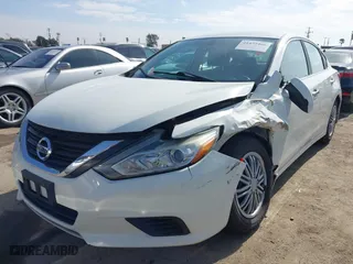 2018 Nissan Altima 2.5 SR with VIN 1N4AL3AP9JC146105, listed as a IAAI auction lot 41472466 with 114,966 mi miles. Bid and sale history available at carsss.com. Image 18.