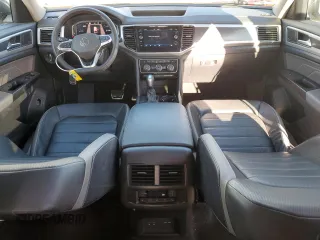 2021 Volkswagen Atlas SEL Premium R-Line with VIN 1V2FR2CA5MC536929, listed as a Copart auction lot 44397425 with 60,565 mi miles and Salvage title. Bid and sale history available at DreamBid. Image 8.
