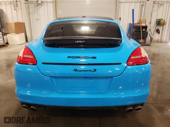 2012 Porsche Panamera S z VIN WP0AB2A77CL061256, wystawiony jako Copart lot #59347725 z przebiegiem 135 710 mil mil oraz Szkody całkowita. Historia ofert i sprzedaży dostępna na DreamBid. Obrazek 6.
