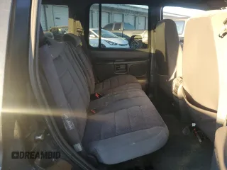 2001 Ford Explorer XLT with VIN 1FMZU73E51UB05313, listed as a Copart auction lot 83451804 with 222,747 mi miles and Salvage title. Bid and sale history available at DreamBid. Image 12.