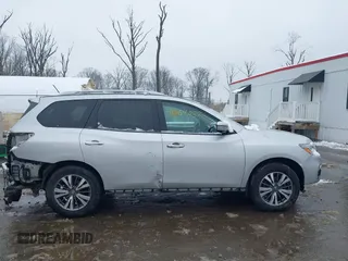 2017 Nissan Pathfinder SV with VIN 5N1DR2MM2HC625876, listed as a IAAI auction lot 41564057 with 168,235 mi miles. Bid and sale history available at carsss.com. Image 13.