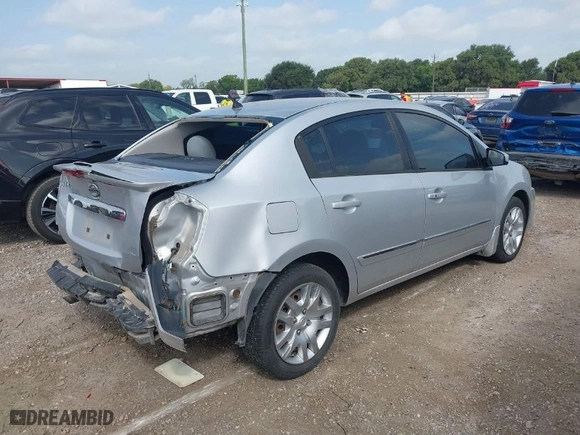 2011 Nissan Sentra 2.0 SR with VIN 3N1AB6AP4BL638841, listed as a IAAI auction lot 39990093 with 97,647 mi miles. Bid and sale history available at carsss.com. Image 4.