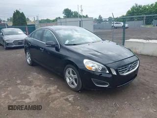 2012 Volvo S60 T5 with VIN YV1622FS0C2033981, listed as a IAAI auction lot 42431209 with 111,890 mi miles and . Bid and sale history available at DreamBid. Image 1.