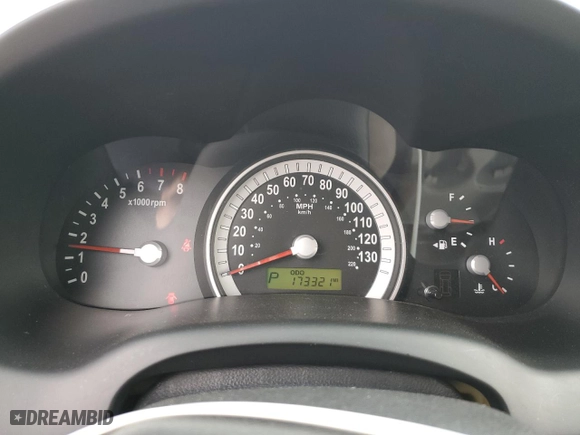 2008 Hyundai Entourage GLS with VIN KNDMC233786046573, listed as a Copart auction lot 51622795 with 173,321 mi miles and Salvage Title. Bid and sale history available at carsss.com. Image 9.