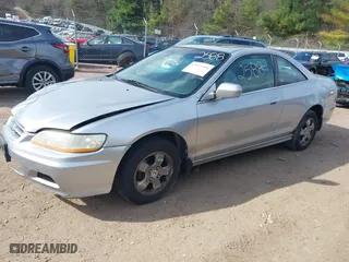 2001 Honda Accord Cpe EX with VIN 1HGCG31571A005892, listed as a IAAI auction lot 42022588 with 202,497 mi miles. Bid and sale history available at carsss.com. Image 2.