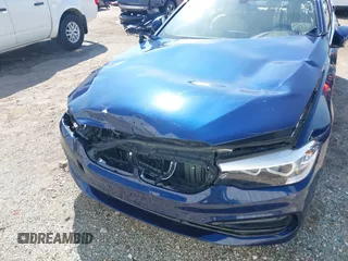 2020 BMW 5 Series 530i z VIN WBAJR3C03LCD11920, wystawiony jako IAAI lot #40532169 z przebiegiem 26 023 mil mil oraz . Historia ofert i sprzedaży dostępna na DreamBid. Obrazek 17.