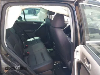 2017 Volkswagen Tiguan Wolfsburg Edition z VIN WVGSV7AX1HW503670, wystawiony jako IAAI lot #42235251 z przebiegiem 88 477 mil mil oraz . Historia ofert i sprzedaży dostępna na DreamBid. Obrazek 8.