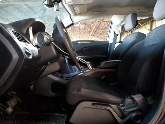 2019 Dodge Journey SE z VIN 3C4PDCBG0KT874921, wystawiony jako Copart lot #43580735 z przebiegiem 88 276 mil mil oraz Szkoda całkowita • Salvage title. Historia ofert i sprzedaży dostępna na DreamBid. Obrazek 7.