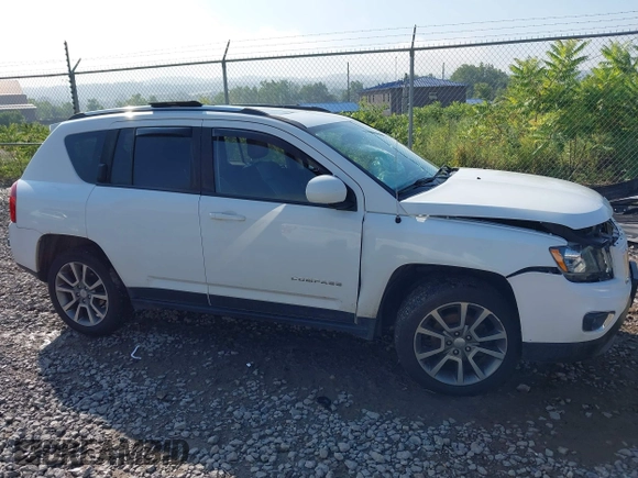 2016 Jeep Compass High Altitude с VIN 1C4NJDEB4GD751190, выставлен на аукционе IAAI как лот 42636400 с пробегом 89 175 миль миль и . История ставок и продаж доступна на DreamBid. Изображение 14.
