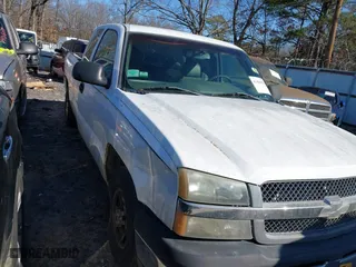 2003 Chevrolet Silverado 1500 Work Truck with VIN 2GCEC19X431198092, listed as a IAAI auction lot 41484994 with 89,757 mi miles. Bid and sale history available at carsss.com. Image 1.
