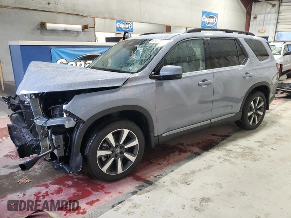 2024 Honda Pilot Touring with VIN 5FNYG1H72RB039726, listed as a Copart auction lot 81372524 with 10,851 mi miles and Salvage Title. Bid and sale history available at carsss.com. Image 1.