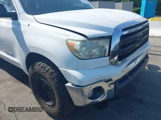 2012 Toyota Tundra с VIN 5TFRM5F17CX039933, выставлен на аукционе IAAI как лот 42158915 с пробегом 146 079 миль миль и . История ставок и продаж доступна на DreamBid. Изображение 17.