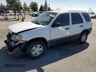 2006 Ford Escape XLS with VIN 1FMYU02Z56KC80946, listed as a Copart auction lot 75415284 with 125,537 mi miles and Salvage Title. Bid and sale history available at carsss.com. Image 1.