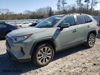 2019 Toyota RAV4 XLE Premium with VIN 2T3C1RFV8KC031028, listed as a Copart auction lot 47184755 with 44,600 mi miles and Salvage Title. Bid and sale history available at carsss.com. Image 1.