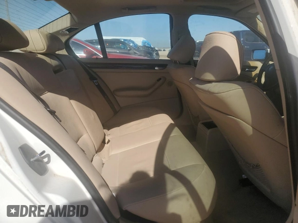 2003 BMW 3 Series 325i with VIN WBAET37423NJ33256, listed as a Copart auction lot 43985715 with 117,346 mi miles and Clean Title. Bid and sale history available at DreamBid. Image 10.