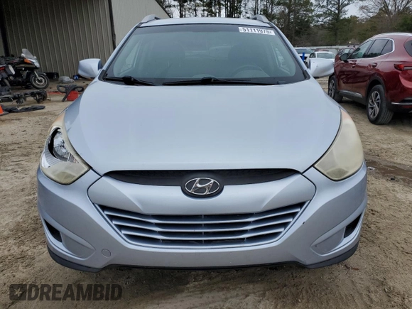 2011 Hyundai Tucson Limited with VIN KM8JUCAC8BU196358, listed as a Copart auction lot 51111975 with 200,439 mi miles and Salvage Title. Bid and sale history available at DreamBid. Image 5.