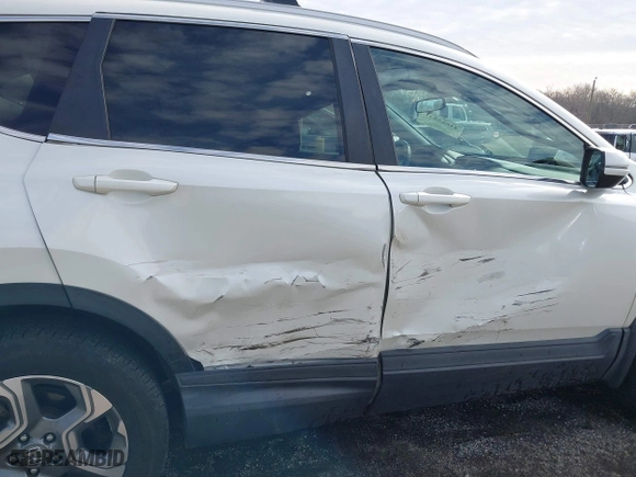 2018 Honda CR-V EX with VIN 2HKRW2H57JH643533, listed as a IAAI auction lot 41655831 with 59,333 mi miles. Bid and sale history available at carsss.com. Image 6.