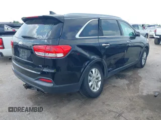 2016 Kia Sorento LX z VIN 5XYPGDA50GG112670, wystawiony jako IAAI lot #42170870 z przebiegiem 165 053 mil mil oraz . Historia ofert i sprzedaży dostępna na DreamBid. Obrazek 4.