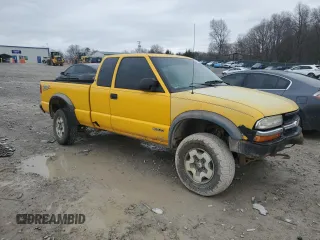 2002 Chevrolet S-10 LS with VIN 1GCCT19W128251633, listed as a Copart auction lot 44657705 with 181,895 mi miles and Clean Title. Bid and sale history available at carsss.com. Image 4.