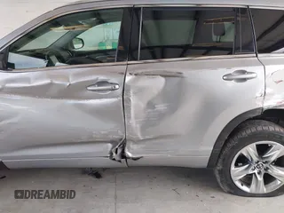 2018 Toyota Highlander Hybrid Limited with VIN 5TDDGRFH6JS038295, listed as a IAAI auction lot 42442074 with 248,875 mi miles and . Bid and sale history available at DreamBid. Image 6.
