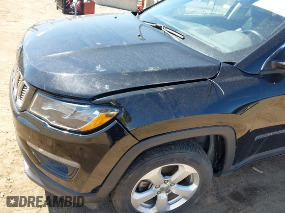2018 Jeep Compass Latitude with VIN 3C4NJDBB6JT101024, listed as a IAAI auction lot 42061228 with 48,771 mi miles. Bid and sale history available at carsss.com. Image 6.