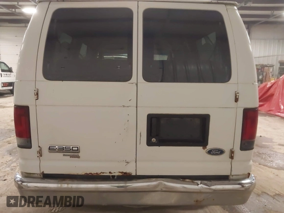 2007 Ford Econoline Passenger XL with VIN 1FBNE31LX7DA05134, listed as a IAAI auction lot 42038705 with 139,329 mi miles. Bid and sale history available at carsss.com. Image 6.