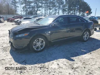 2014 Ford Taurus SEL z VIN 1FAHP2E82EG150298, wystawiony jako Copart lot #49546245 z przebiegiem 147 956 mil mil oraz Szkody całkowita. Historia ofert i sprzedaży dostępna na DreamBid. Obrazek 1.