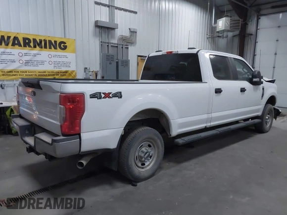 2022 Ford F-250 XL z VIN 1FT7W2B68NEG40879, wystawiony jako IAAI lot #40512212 z przebiegiem 25 189 mil mil oraz . Historia ofert i sprzedaży dostępna na DreamBid. Obrazek 4.