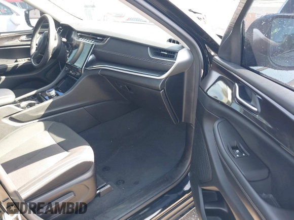 2023 Jeep Grand Cherokee Altitude with VIN 1C4RJHAG0PC513708, listed as a IAAI auction lot 41718535 with 33,133 mi miles and . Bid and sale history available at DreamBid. Image 5.