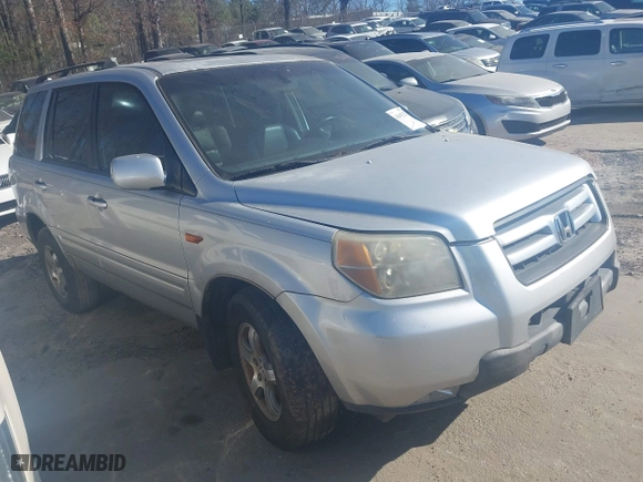 2008 Honda Pilot EX-L with VIN 5FNYF285X8B022601, listed as a IAAI auction lot 41693222 with 119,753 mi miles. Bid and sale history available at carsss.com. Image 1.