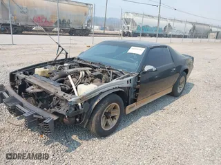 1986 Chevrolet Camaro Z28 Sport with VIN 1G1FP87F3GN132044, listed as a IAAI auction lot 41899252 with 92,424 mi miles. Bid and sale history available at carsss.com. Image 2.