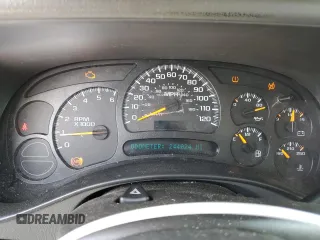 2005 GMC Yukon XL SLE with VIN 1GKEC16Z45J252736, listed as a Copart auction lot 55887734 with 244,024 mi miles and Salvage Title. Bid and sale history available at carsss.com. Image 9.