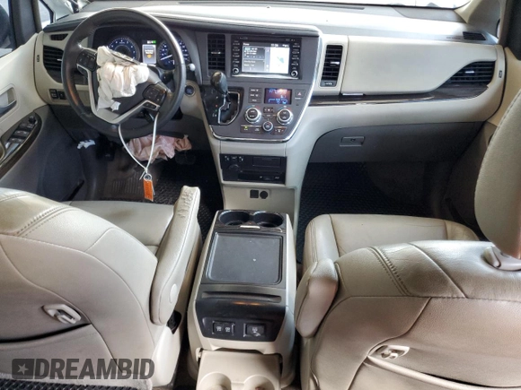 2018 Toyota Sienna XLE Auto Access Seat with VIN 5TDYZ3DC1JS934925, listed as a Copart auction lot 60167375 with 103,859 mi miles and Salvage title. Bid and sale history available at DreamBid. Image 8.
