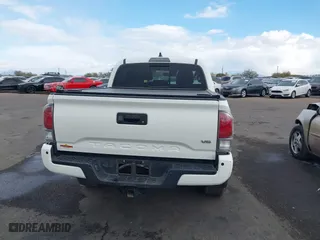 2020 Toyota Tacoma 2WD SR5 with VIN 3TMAZ5CN2LM133990, listed as a IAAI auction lot 41423069 with 56,184 mi miles. Bid and sale history available at carsss.com. Image 17.