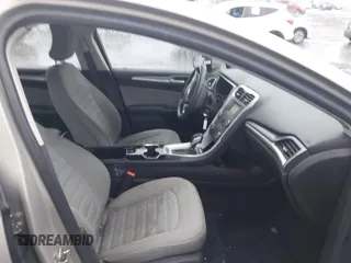 2016 Ford Fusion S with VIN 3FA6P0G78GR138247, listed as a IAAI auction lot 41570370 with 137,922 mi miles. Bid and sale history available at carsss.com. Image 5.